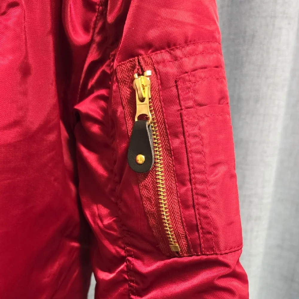 Shaka Wear details style collar